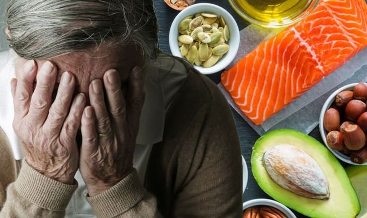 Dementia care: Avoid foods high in saturated fat to reduce ...