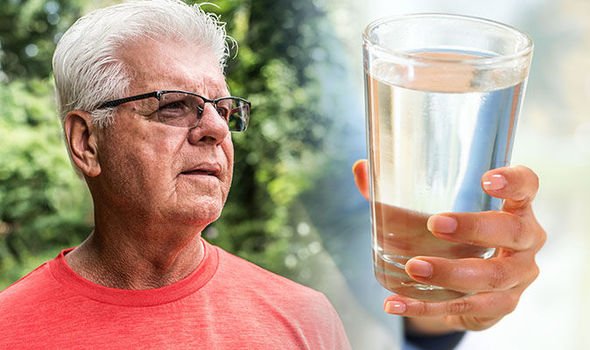 Dementia signs and symptoms: How many glasses of water ...