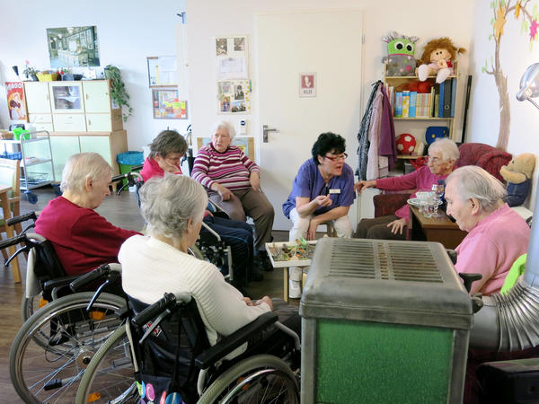 Nursing Home Recreates Communist East Germany For Dementia Patients ...