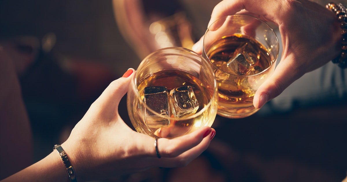Too much alcohol can cause similar effects to dementia  and the two ...